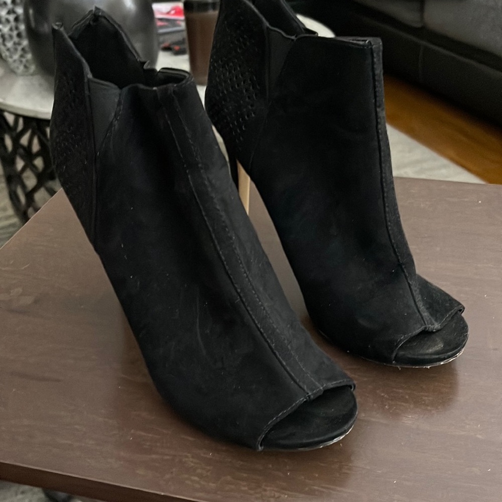 Peep toe heels